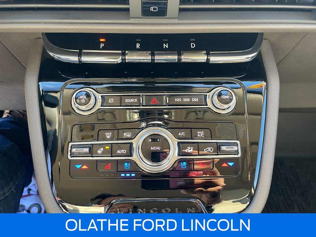 Used 2022 Lincoln Corsair AWD w/ Equipment Group 101A image 12