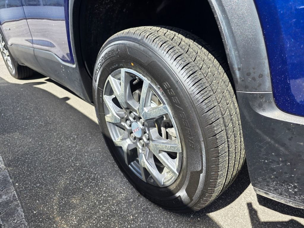 Used 2023 GMC Acadia SLT image 35