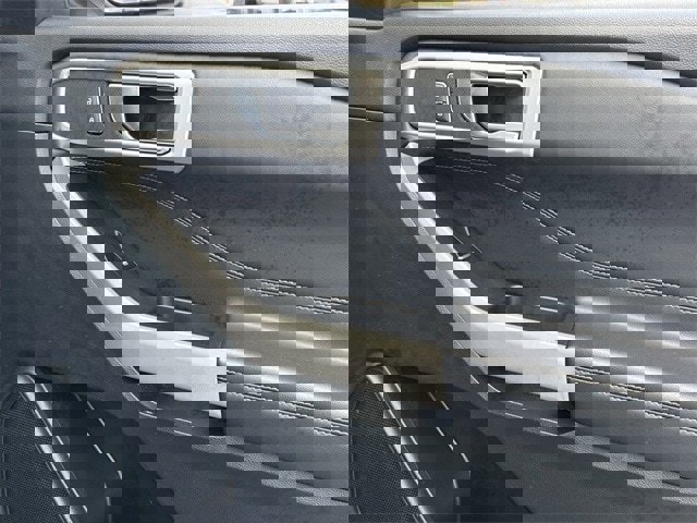 Used 2024 Ford Explorer XLT w/ Equipment Group 202A image 26