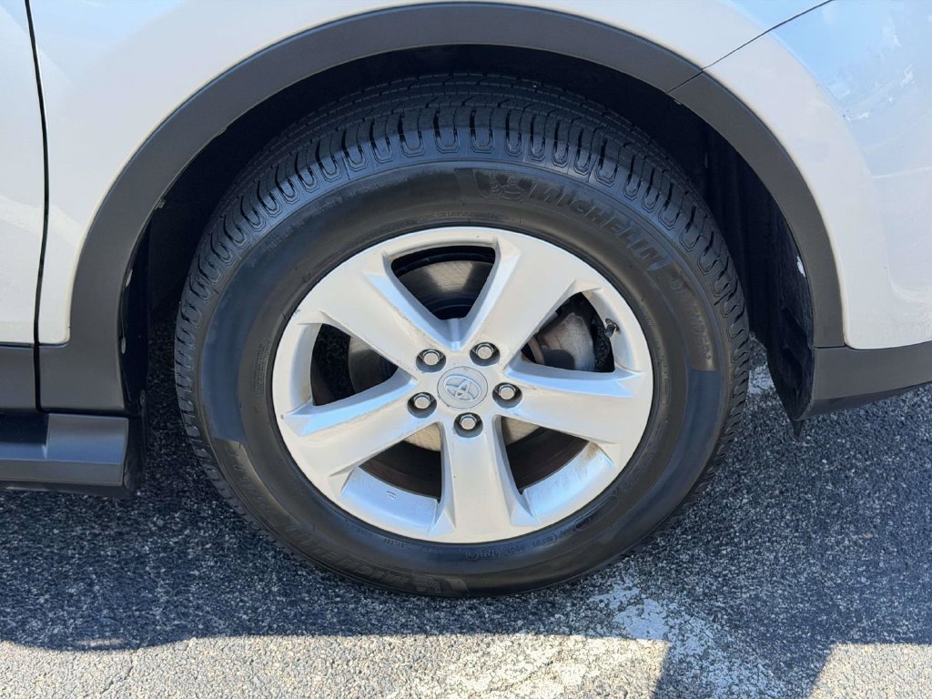 Used 2013 Toyota RAV4 XLE FWD image 23