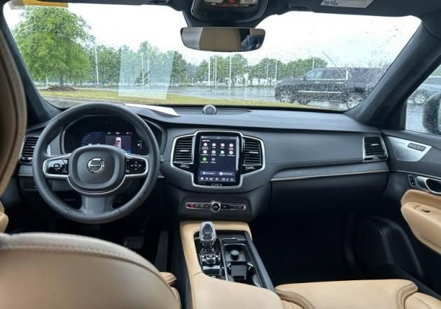 Used 2023 Volvo XC90 T8 Ultimate AWD/4WD image 6