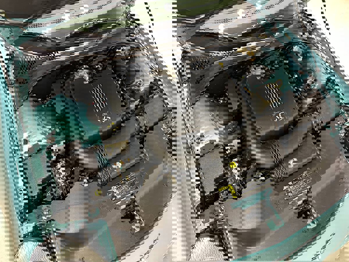 Used 2002 Ford Thunderbird image 5