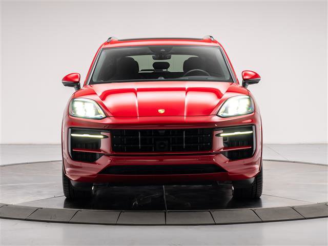 Used 2025 Porsche Cayenne GTS AWD/4WD image 8