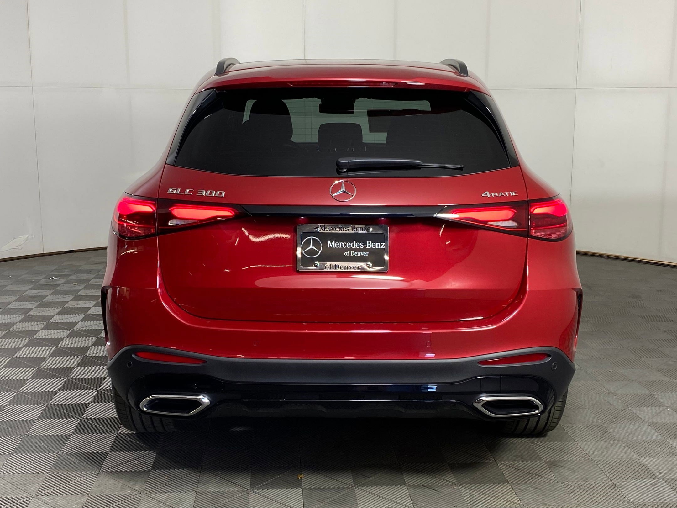 Used 2026 Mercedes-Benz GLC 300 4MATIC image 9