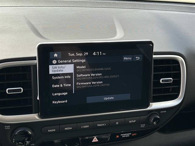 New 2026 Hyundai Venue SE FWD image 14