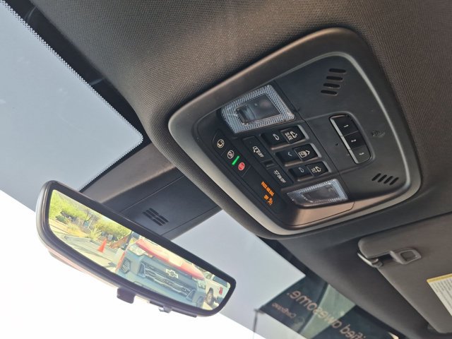 Used 2023 Chevrolet Traverse LT w/ LT Premium Package AWD/4WD image 22