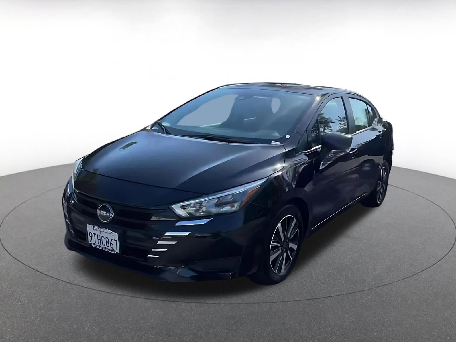 Used 2025 Nissan Versa SV FWD image 7