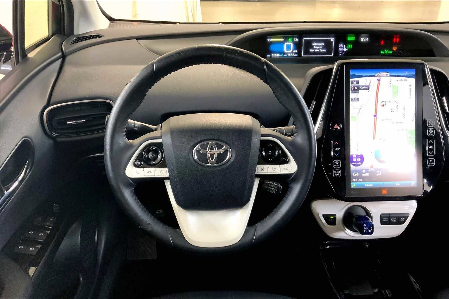 Used 2017 Toyota Prius Prime Advanced image 5
