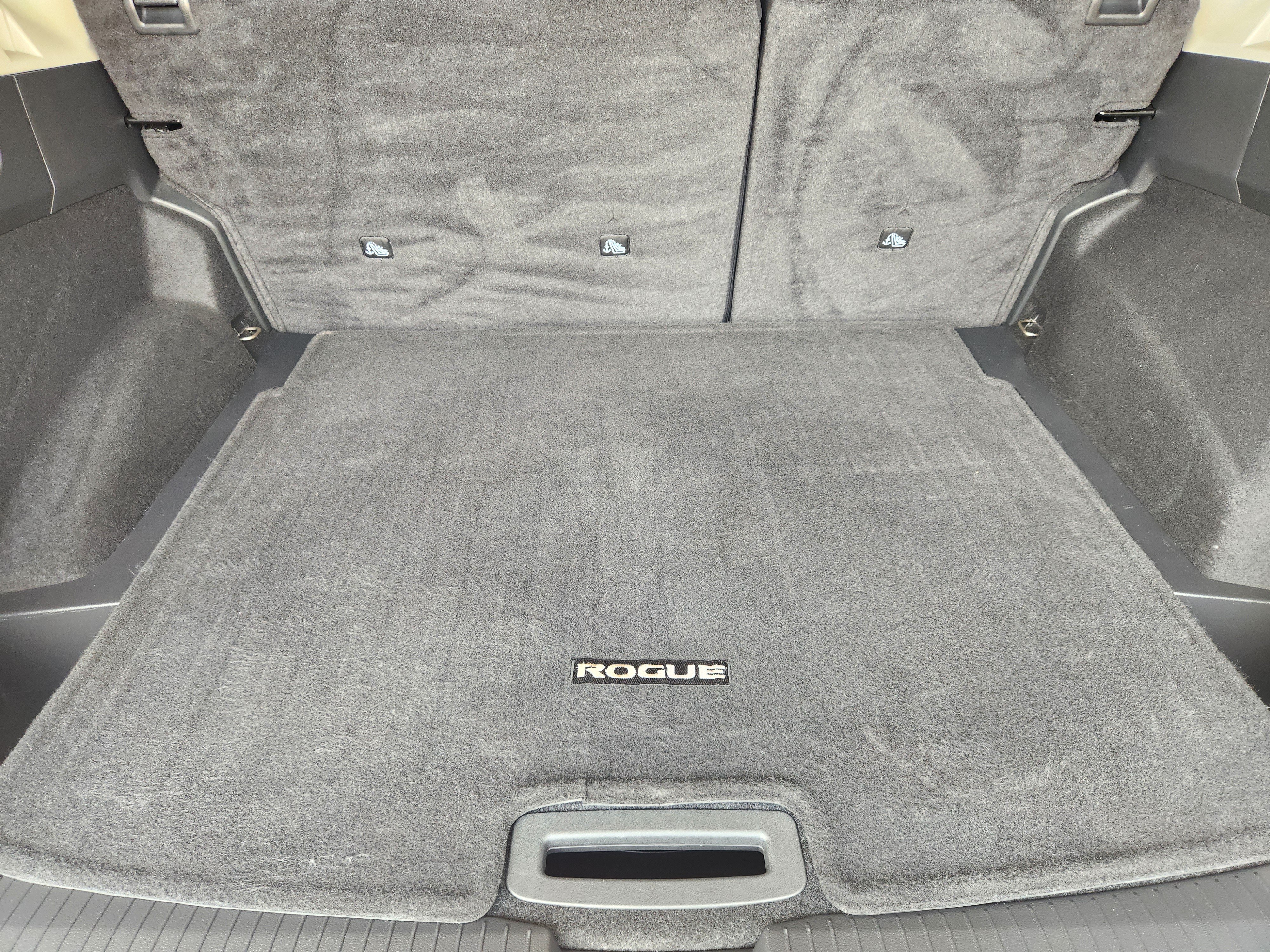 Used 2023 Nissan Rogue S AWD/4WD image 35