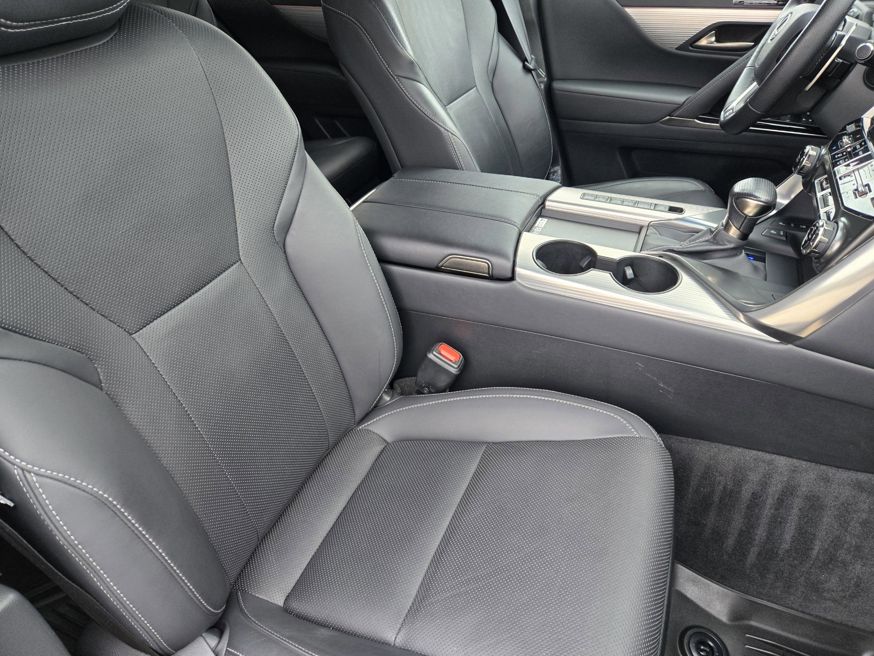 Used 2023 Lexus LX 600 F Sport AWD/4WD image 10