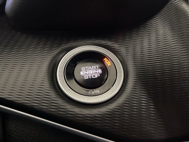 Used 2025 Jeep Grand Cherokee Altitude AWD/4WD image 40