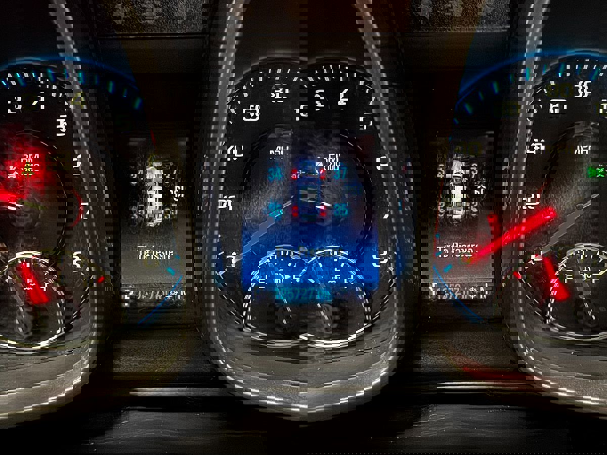 Used 2016 Chevrolet Malibu LT image 35