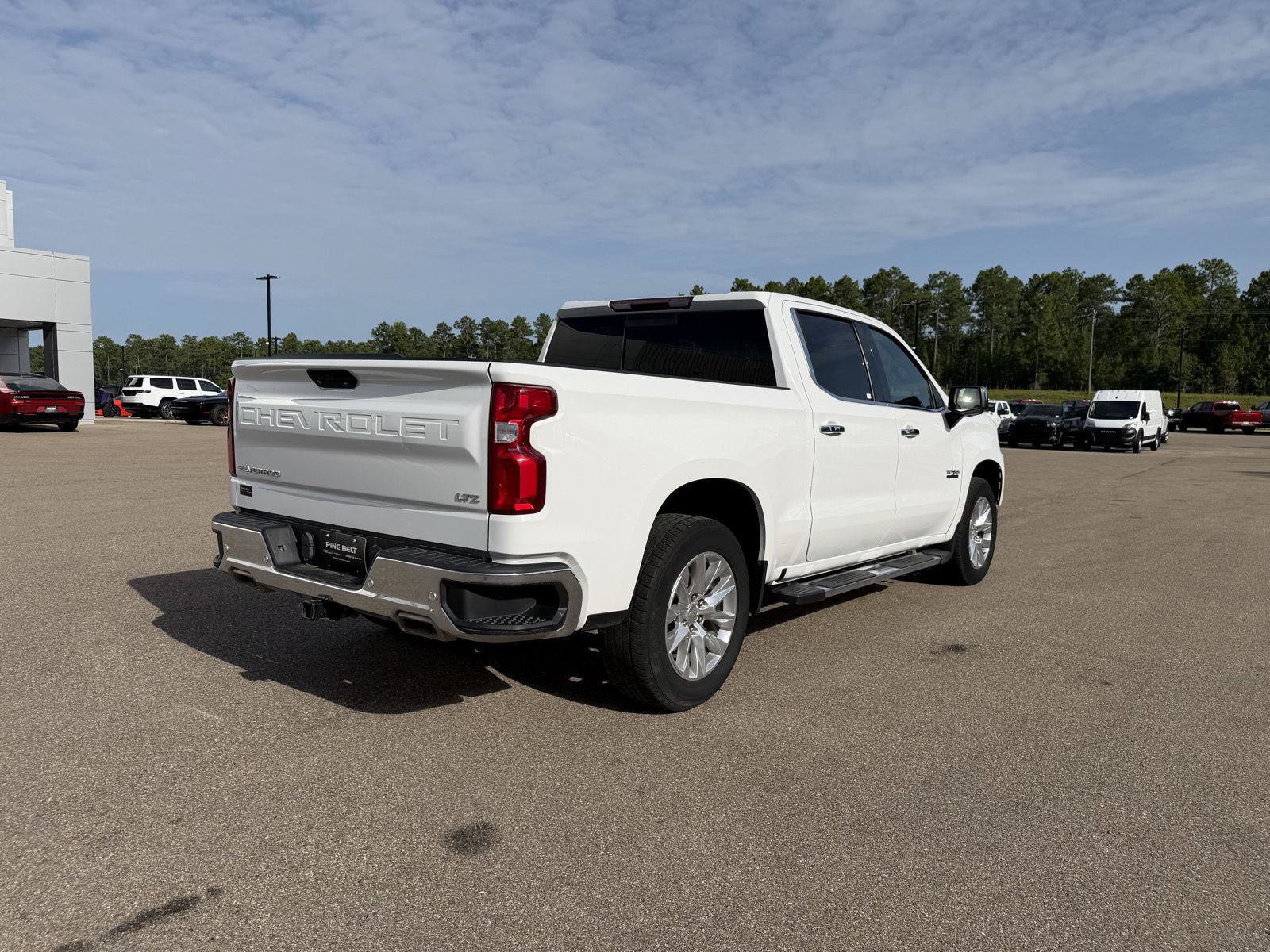 Used 2022 Chevrolet Silverado 1500 LTZ w/ LTZ Premium Texas Edition AWD/4WD image 6