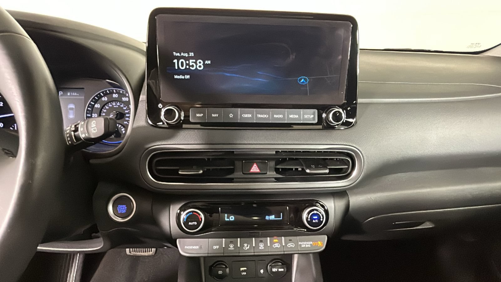 Certified 2023 Hyundai Kona SEL w/ Convenience Package FWD image 29