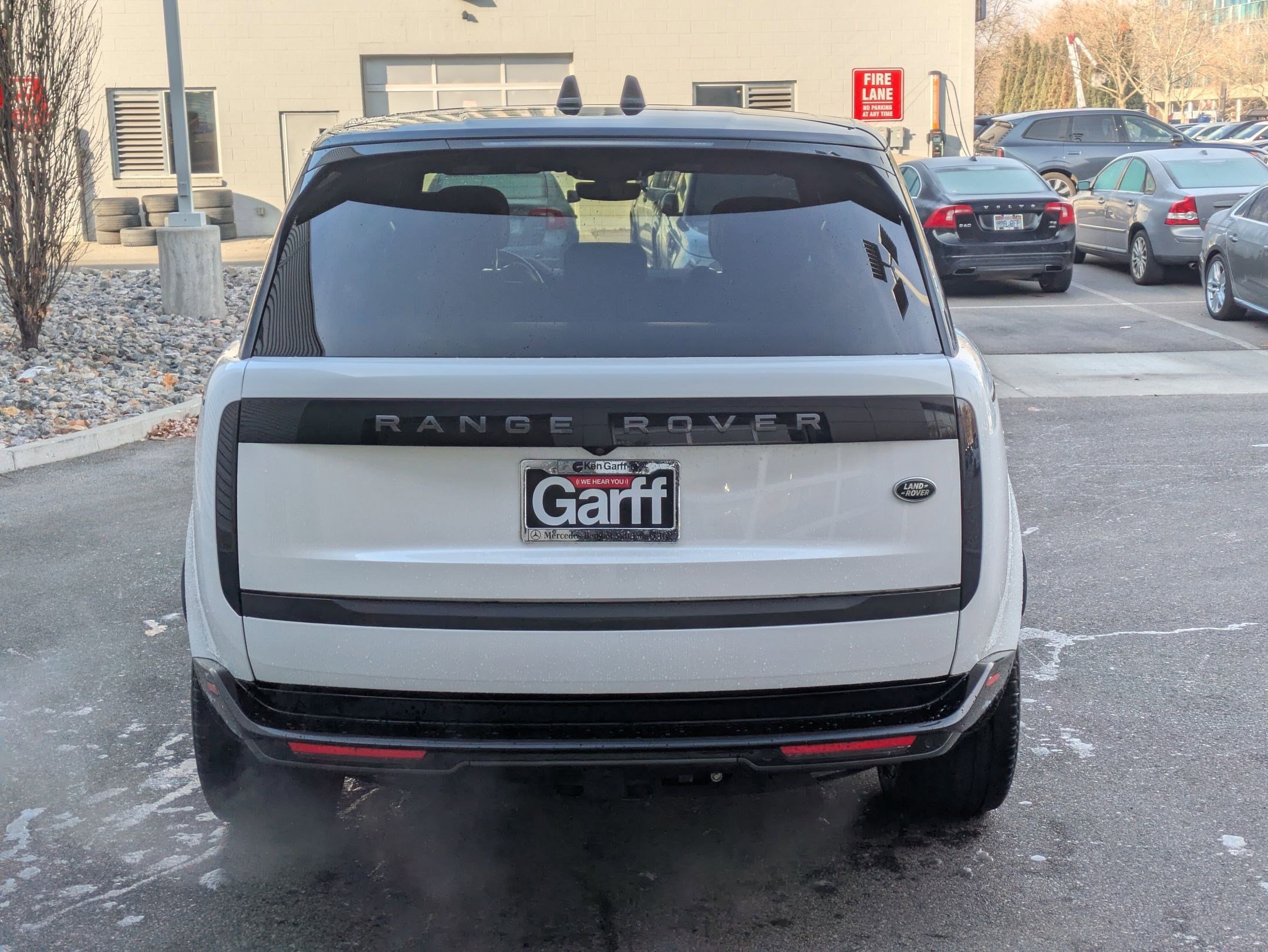 Used 2023 Land Rover Range Rover SE image 4