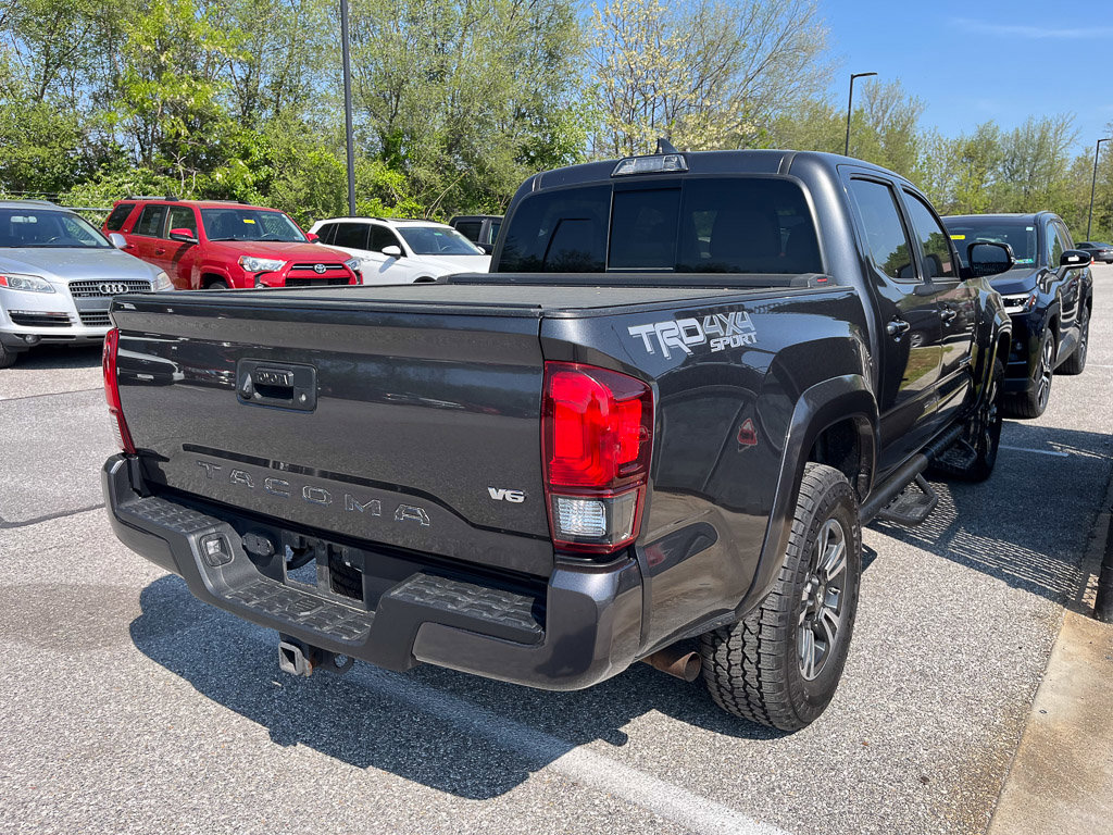 Used 2019 Toyota Tacoma TRD Sport AWD/4WD image 3