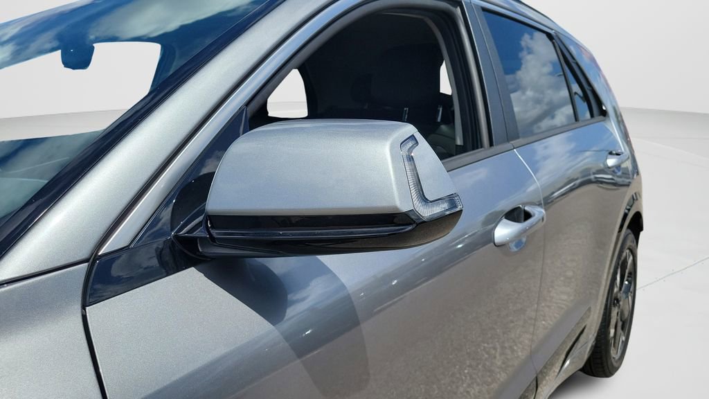 Used 2024 Kia Niro Wind FWD image 26