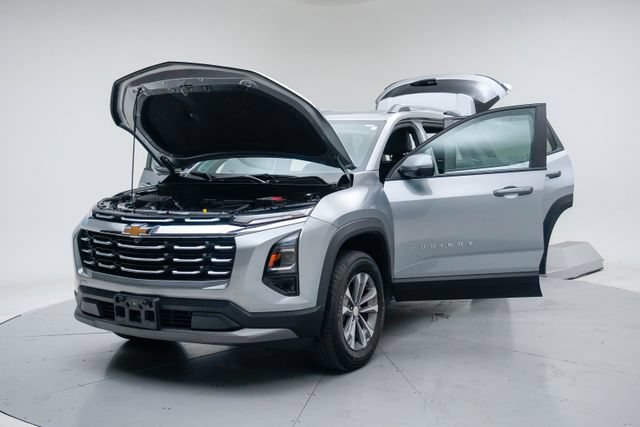 Used 2025 Chevrolet Equinox LT w/ Convenience Package II FWD image 18