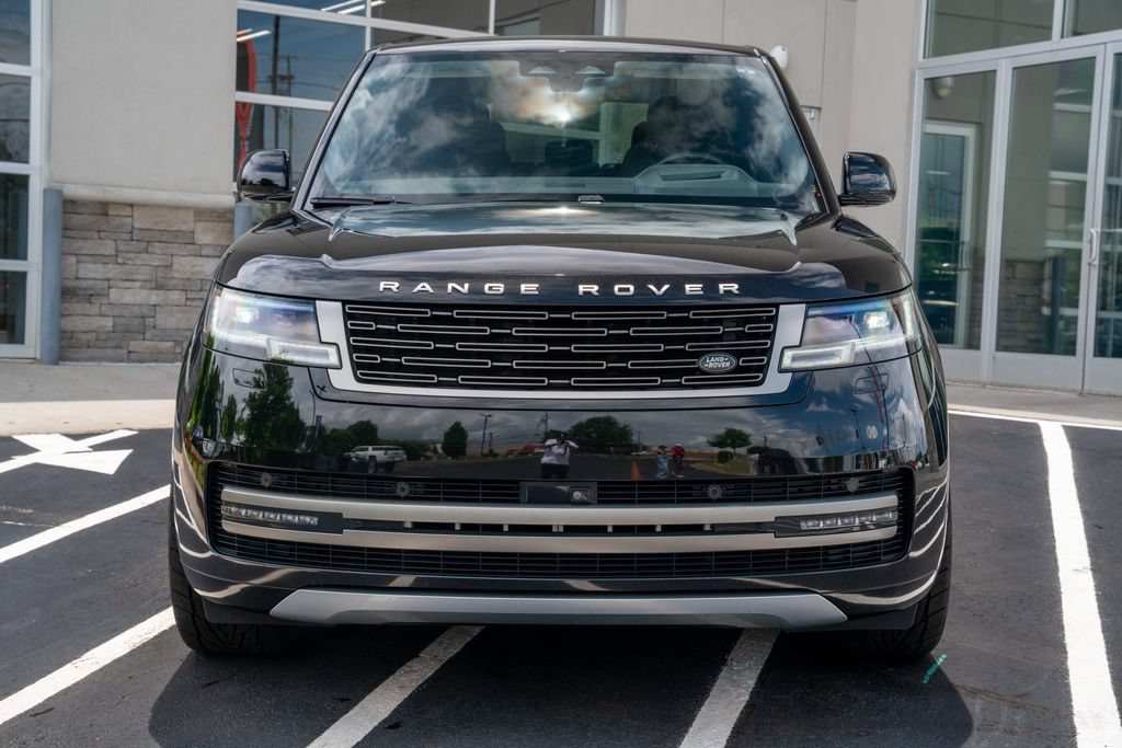 Used 2022 Land Rover Range Rover SE AWD/4WD image 4