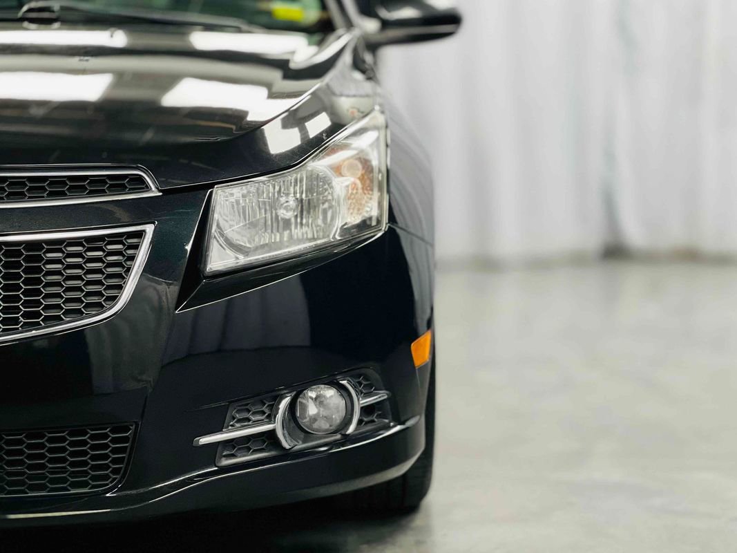 Used 2013 Chevrolet Cruze LT w/ All-Star Edition image 4