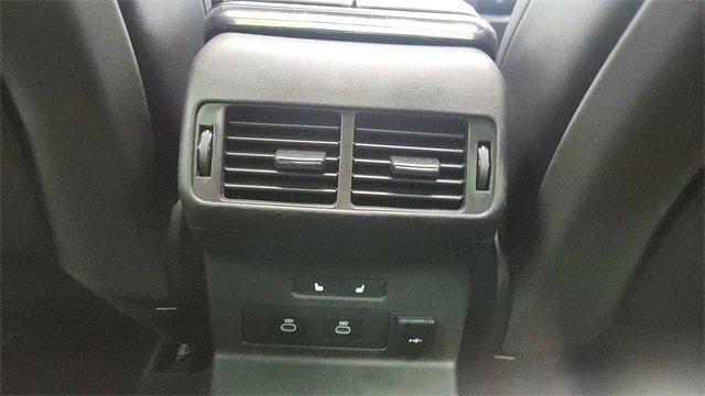 Used 2024 Land Rover Range Rover Velar Dynamic SE image 39