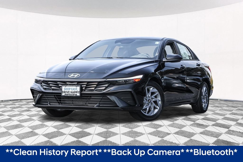 Certified 2024 Hyundai Elantra SEL FWD image 2