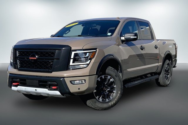 Used 2021 Nissan Titan PRO-4X w/ Pro-4x Convenience Package AWD/4WD image 12