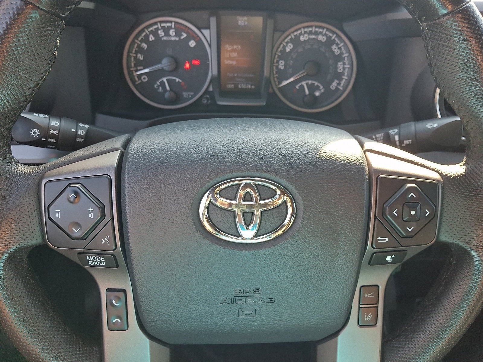 Used 2020 Toyota Tacoma TRD Off-Road AWD/4WD image 19