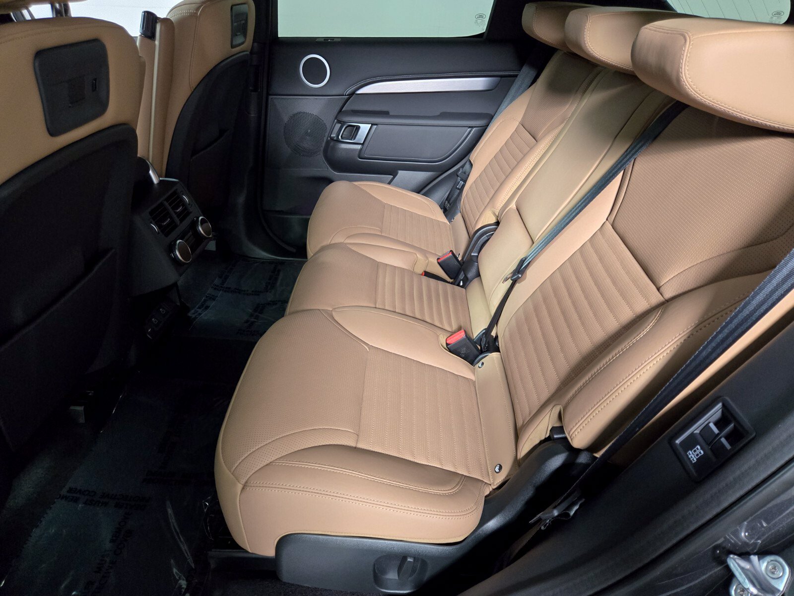 Used 2026 Land Rover Discovery Limited Edition AWD/4WD image 5