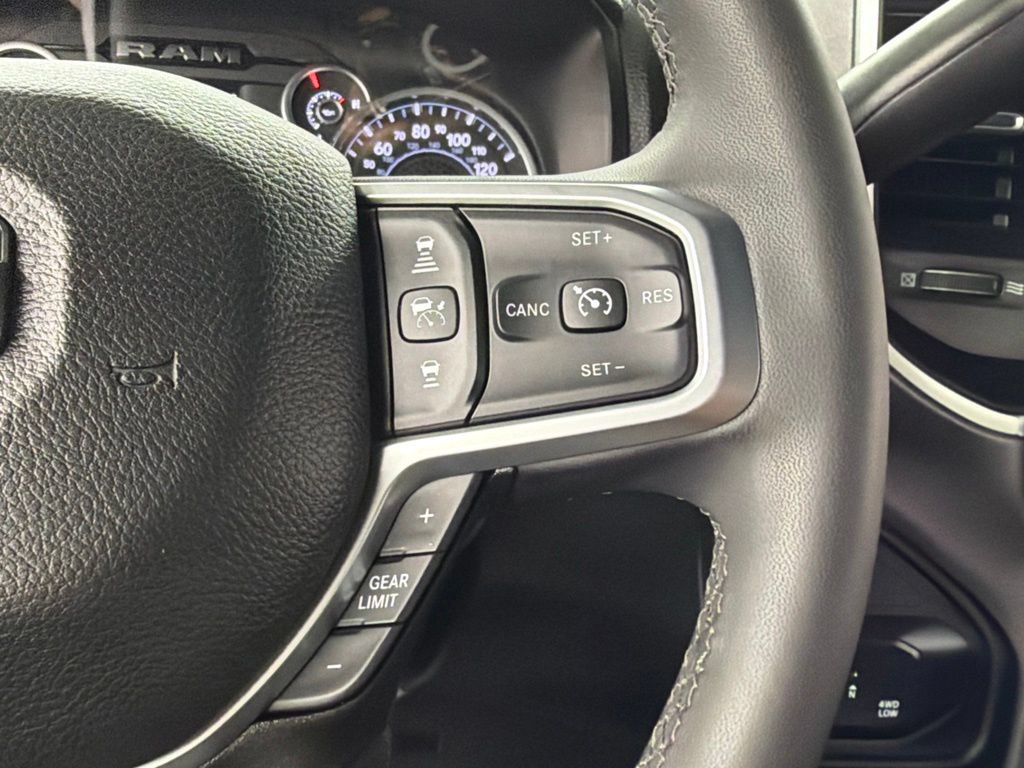 Used 2025 RAM 2500 Big Horn AWD/4WD image 27