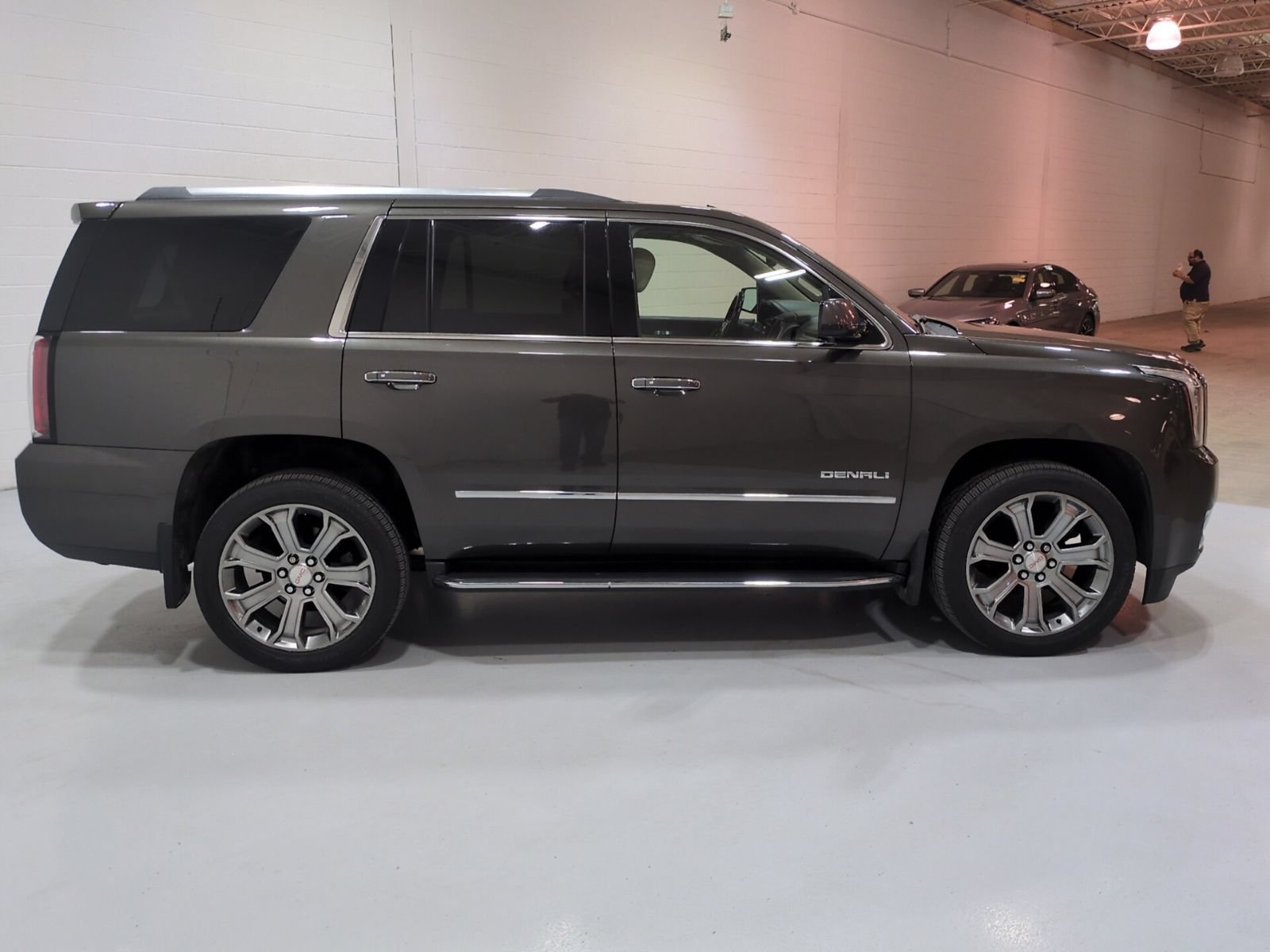 Used 2019 GMC Yukon Denali w/ Open Road Package AWD/4WD video 2