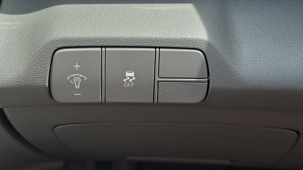 Certified 2026 Hyundai Elantra Sport FWD image 26