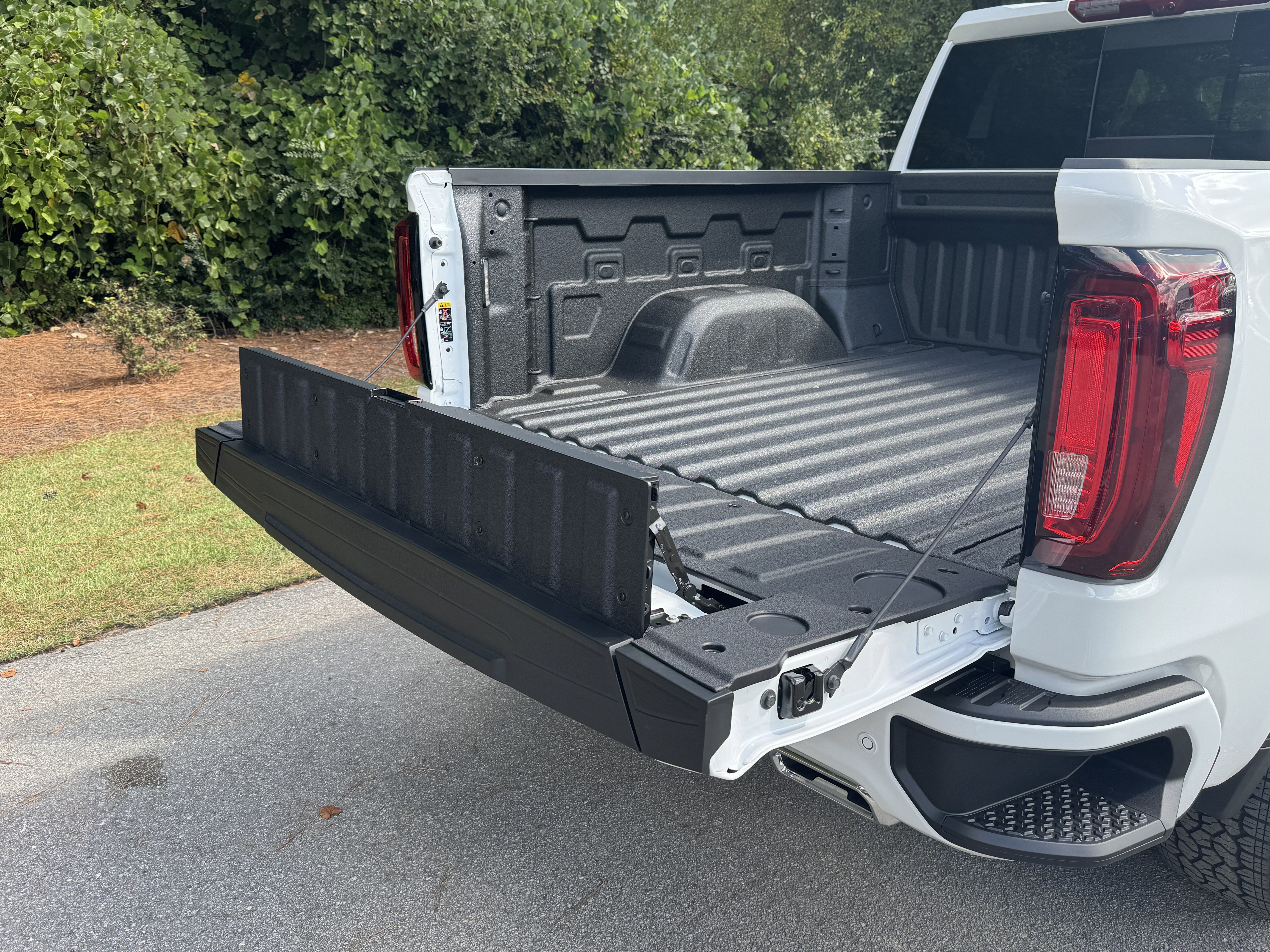New 2026 GMC Sierra 1500 AT4 w/ Technology Package image 10