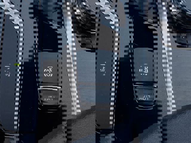 Used 2019 BMW 530i w/ Convenience Package image 31