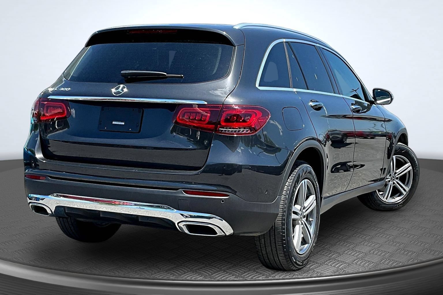 Used 2021 Mercedes-Benz GLC 300 w/ Premium Package image 7