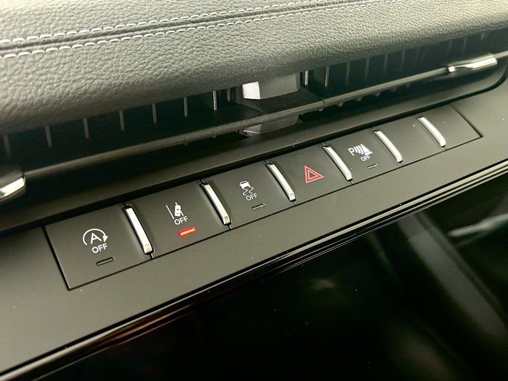 New 2026 Jeep Grand Cherokee Altitude AWD/4WD image 27