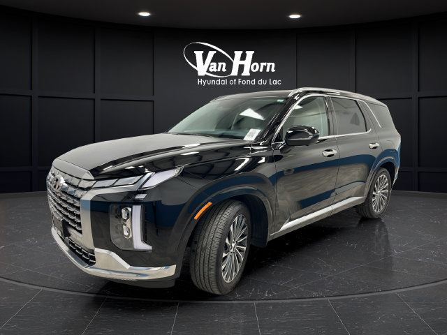 Used 2025 Hyundai Palisade Calligraphy FWD image 3