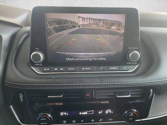 Used 2023 Nissan Rogue SV image 15