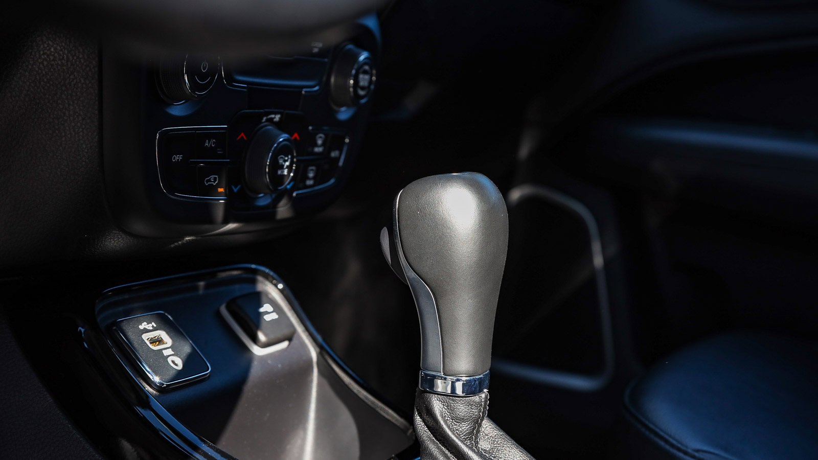 Used 2021 Jeep Compass Latitude image 23