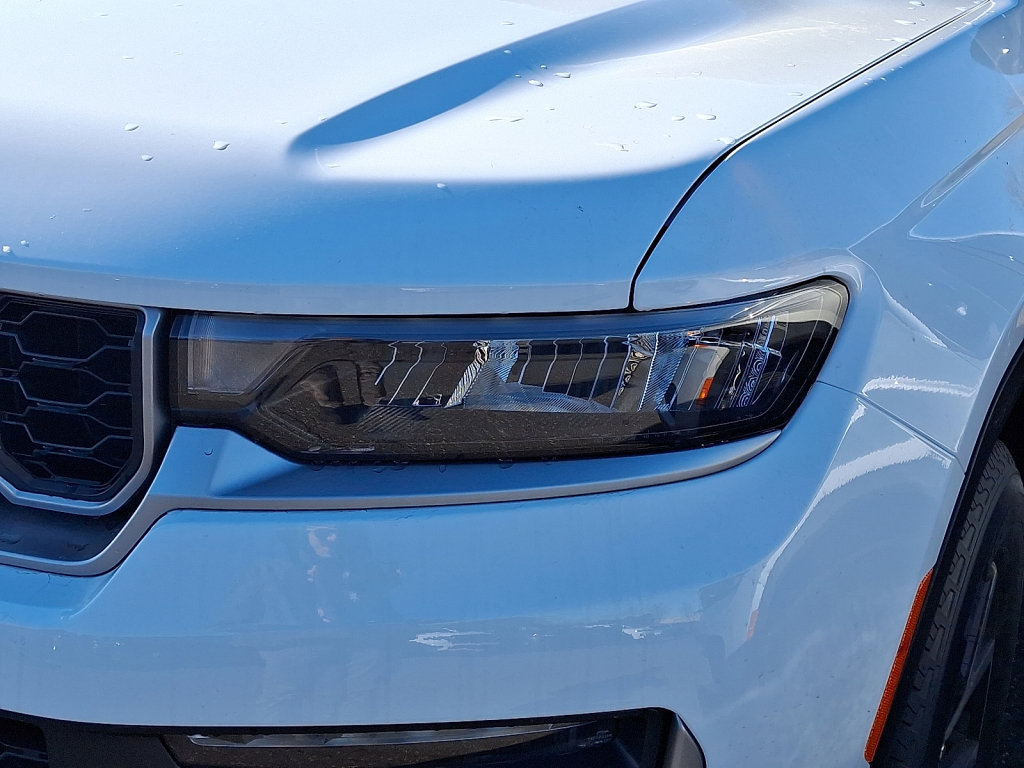 New 2026 Jeep Grand Cherokee Limited image 4