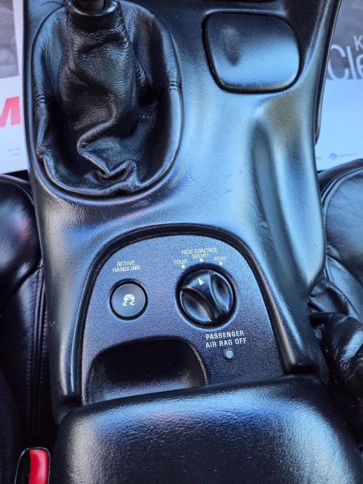 Used 2001 Chevrolet Corvette Convertible w/ Preferred Equipment Group2 image 13