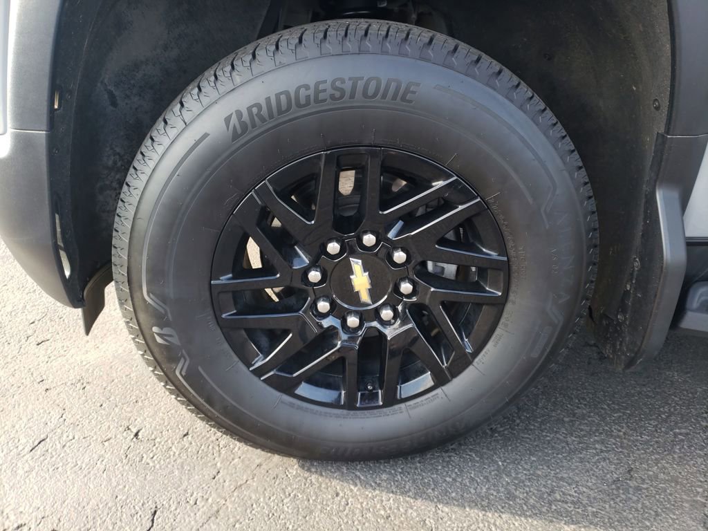 New 2025 Chevrolet Silverado EV LT image 25