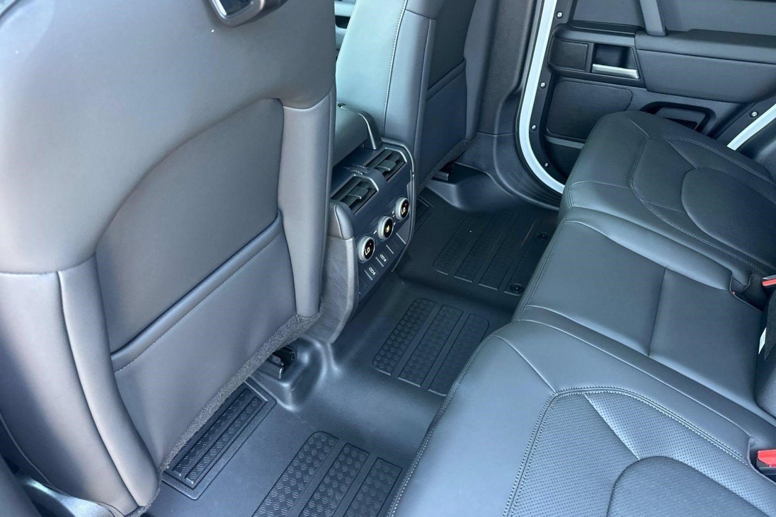 New 2026 Land Rover Defender 110 S AWD/4WD image 28