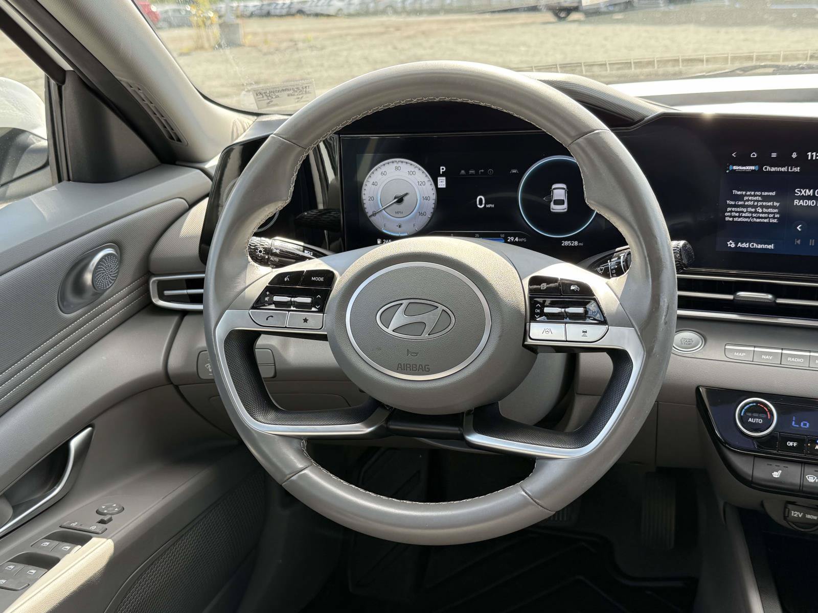 Used 2024 Hyundai Elantra SEL w/ Convenience Package FWD image 9