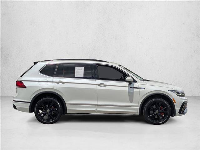 Used 2023 Volkswagen Tiguan SEL R-Line AWD/4WD image 4
