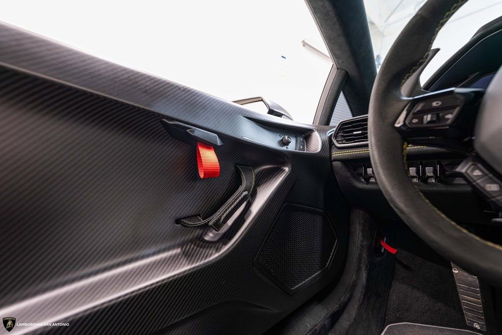 Used 2022 Lamborghini Huracan STO image 37