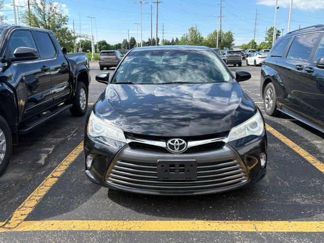 Used 2015 Toyota Camry LE FWD image 2