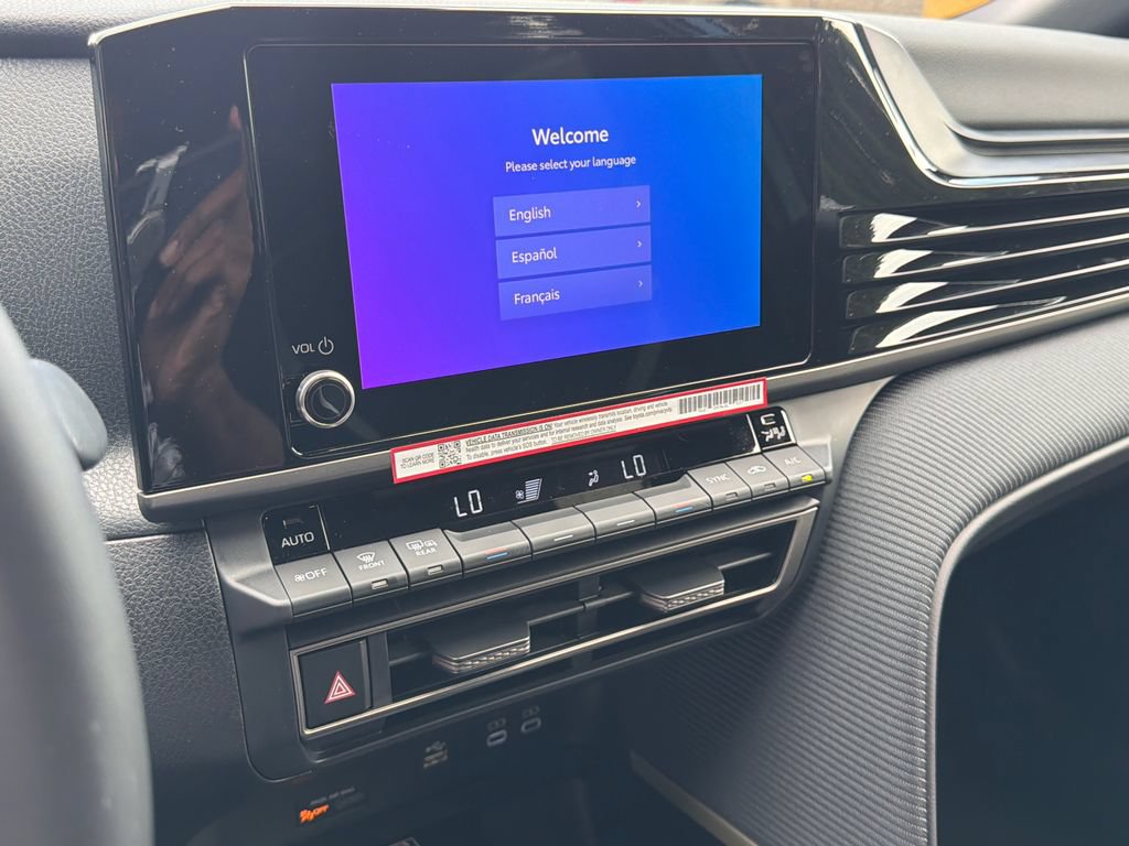 New 2026 Toyota Camry Hybrid FWD image 28