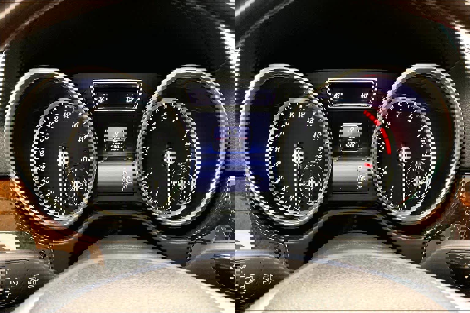 Used 2015 Mercedes-Benz ML 400 4MATIC image 25