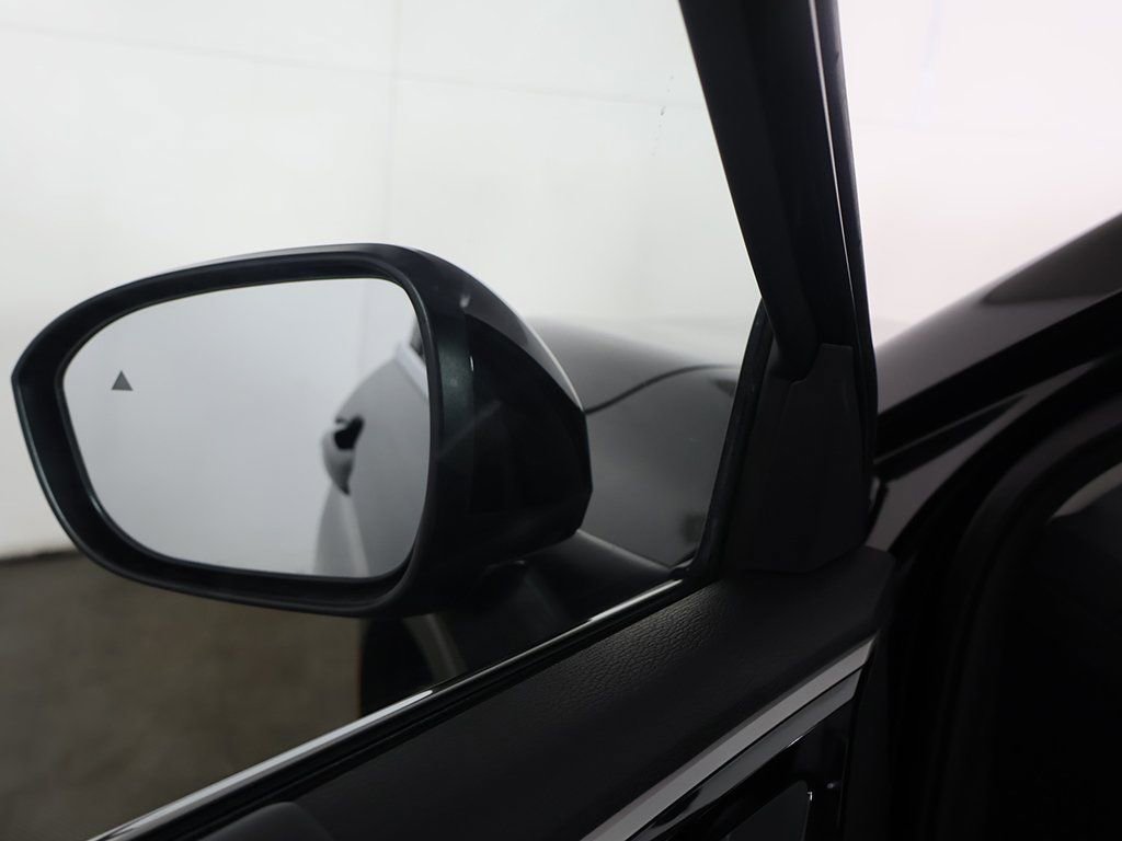 New 2026 Mitsubishi Outlander SE image 39